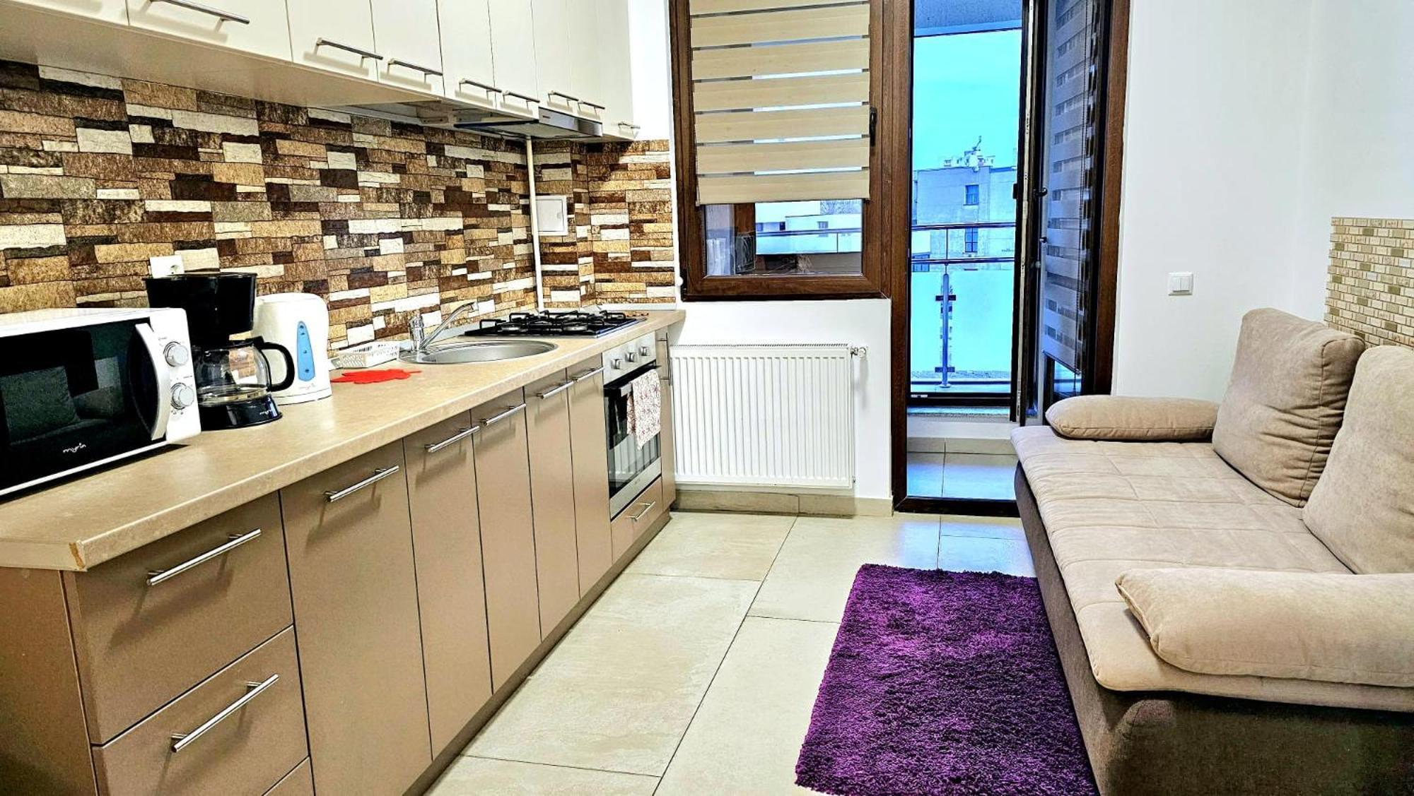 Karina New Flat Near Palas Mall Яш Екстериор снимка